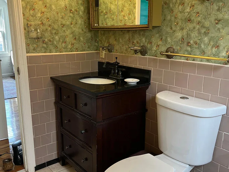 Upper Bathroom