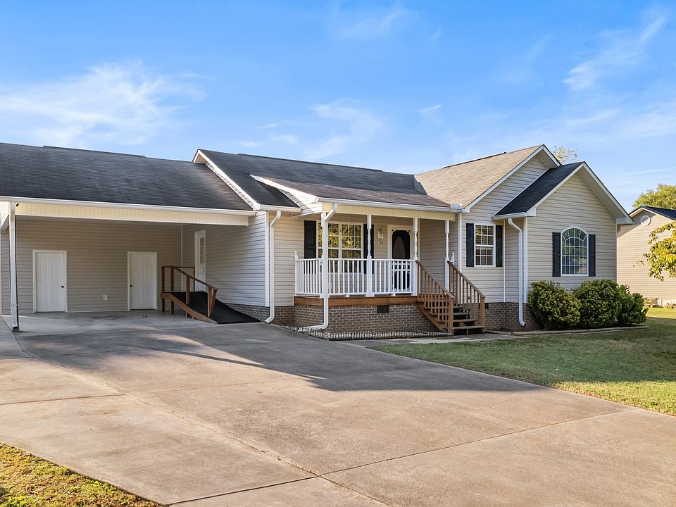 1st image of 136 Briarwood Cir