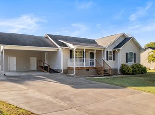 136 Briarwood Cir, Summerville, GA 30747