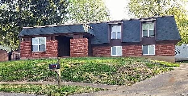 1st image of 6 Waterways Ct