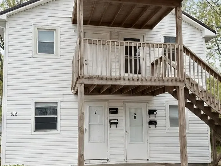 812 Lamont St — Photo 1