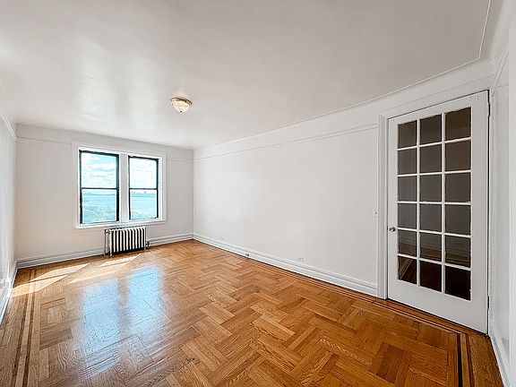 2nd image of 134 Haven Ave #3D
