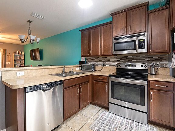 3rd image of 2240 Trillium Park Ln