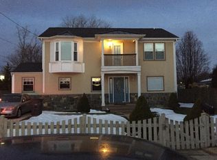 5534 Burgundy Pl, Alexandria, VA 22303