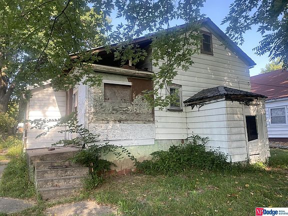 4th image of 1508 Schoenheit St