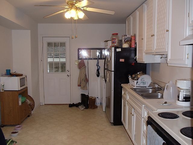 2nd image of 100 E Brentwood St