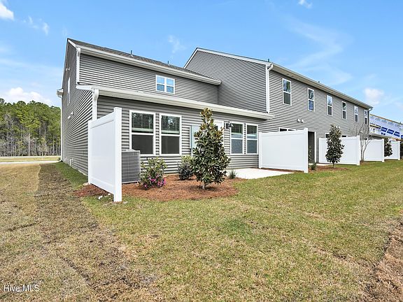5th image of 68 Cashmere Court Unit 11