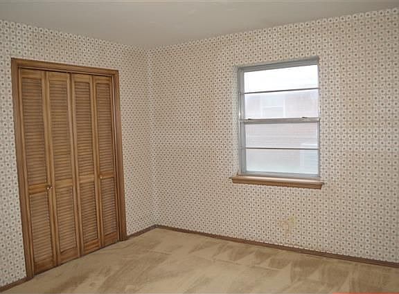 5th image of 1105 SW 43rd St
