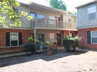 3822K W Country Club Rd, Winston Salem, NC 27104