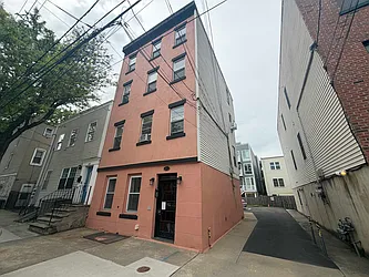 433 2nd Street