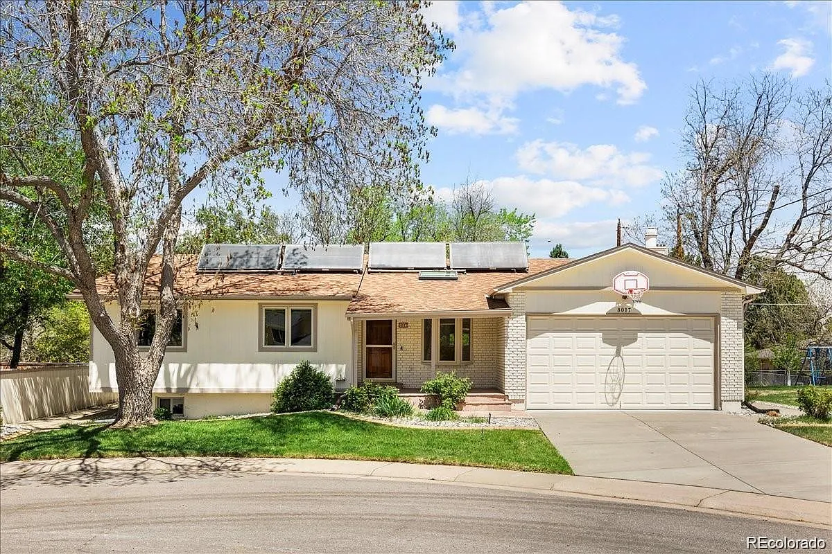4 bed, 3.0 bath, 2971 sqft, $3,500 — Photo 1