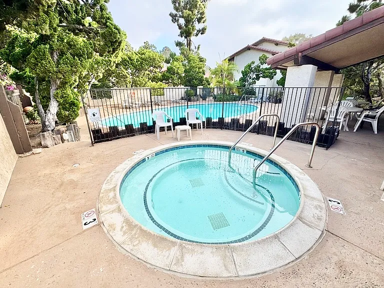 13765 Ruette Le Parc #F — Photo 21