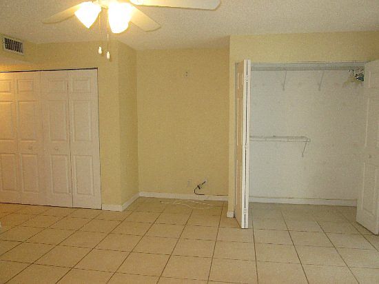 4th image of 257 Jacaranda Dr