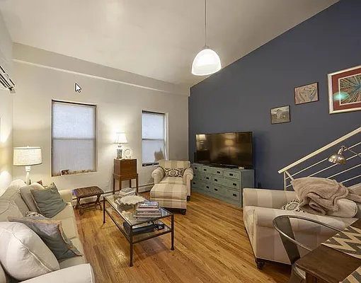 Rented by R New York | media 1