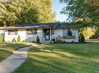 2161 E Broadmoor St, Springfield, MO 65804