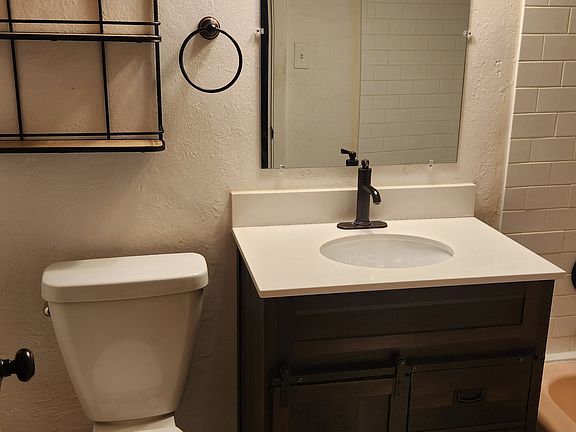 4th image of 1730 W Pacific Ave #1B