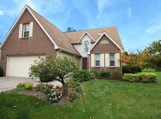 3824 Greenbriar Dr, Columbus, IN 47203