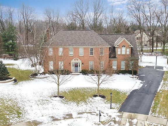 3rd image of 399 Wooten Ct S