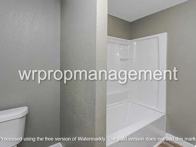 1822 Glendale Ave — Photo 12