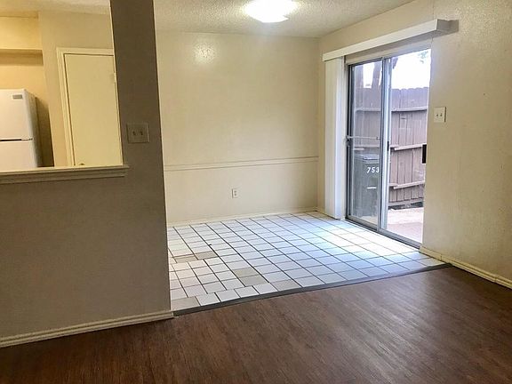 2nd image of 7530 Oak Chase