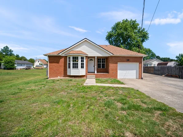 593 Oak Valley Dr, Clarksville, TN 37042