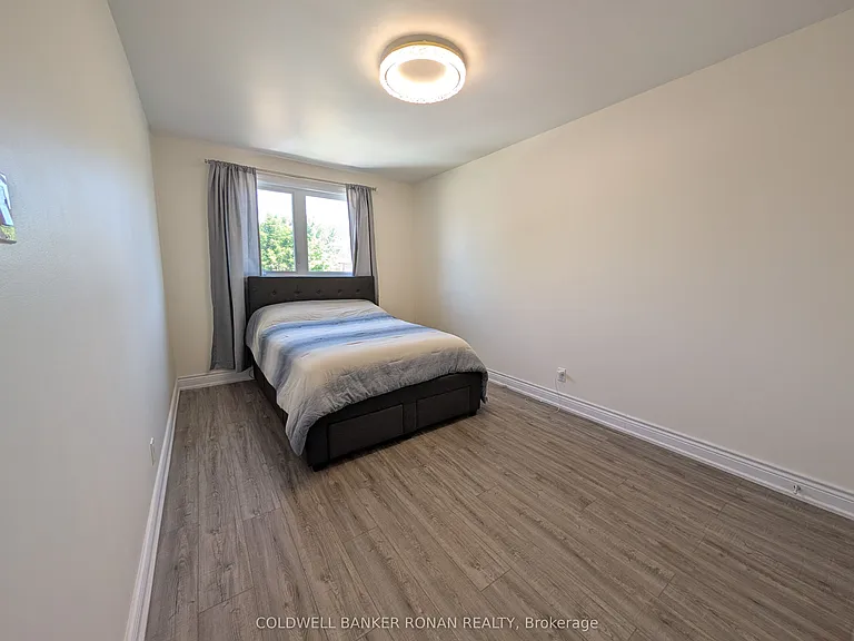 41 Camrose Dr — Photo 19