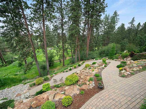3rd image of 205 N Lindeblad Ln