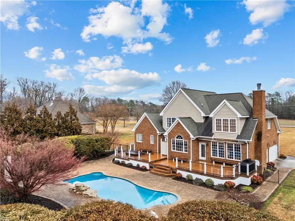 19655 Battery Park Rd, Smithfield, VA 23430