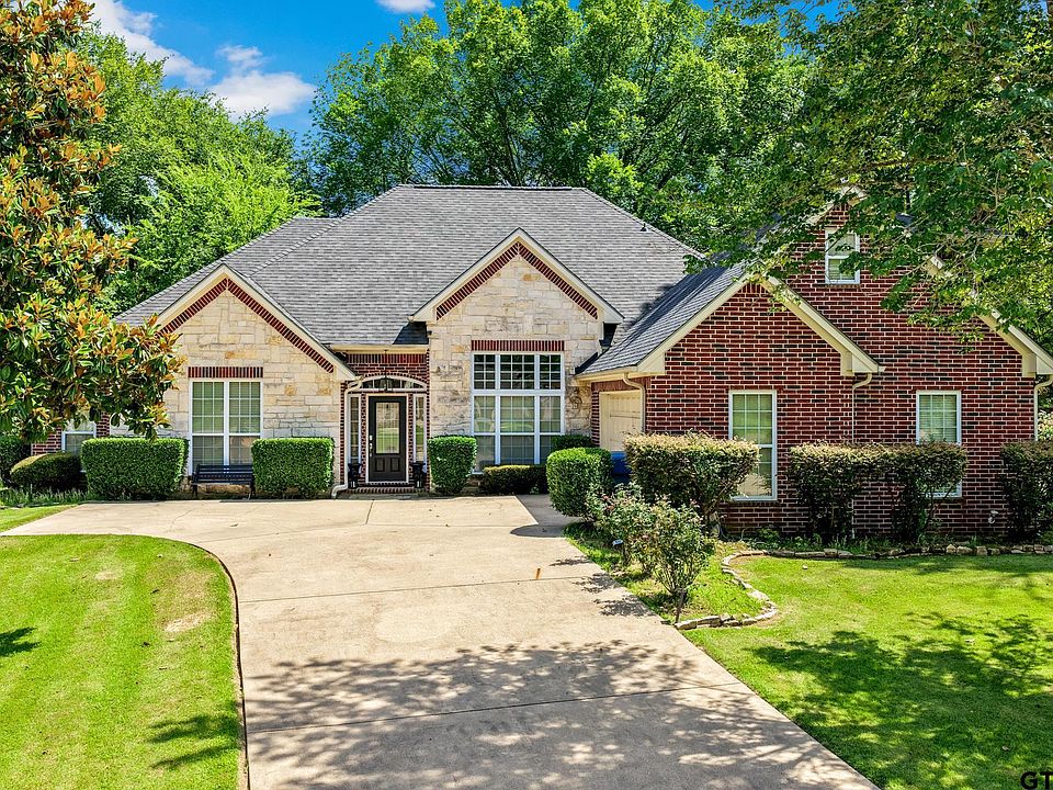 1st image of 910 Holly Hill Ln