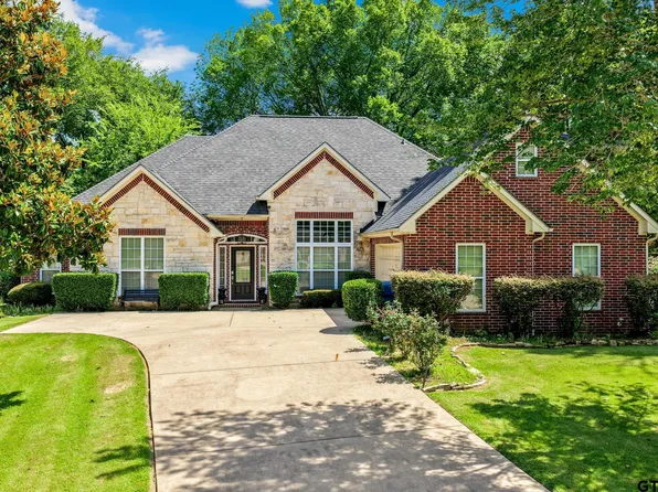 910 Holly Hill Ln, Mount Pleasant, TX 75455