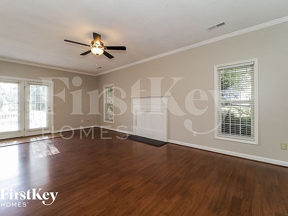 2nd image of 1809 Larkhill Ct