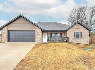 117 Hunter Allen Dr, Springdale, AR 72764