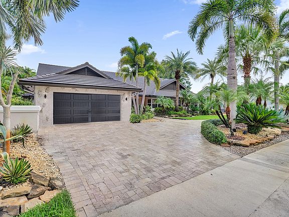 5th image of 10630 Boca Woods Lane