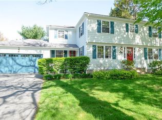 18 Eton Rd, Barrington, RI 02806