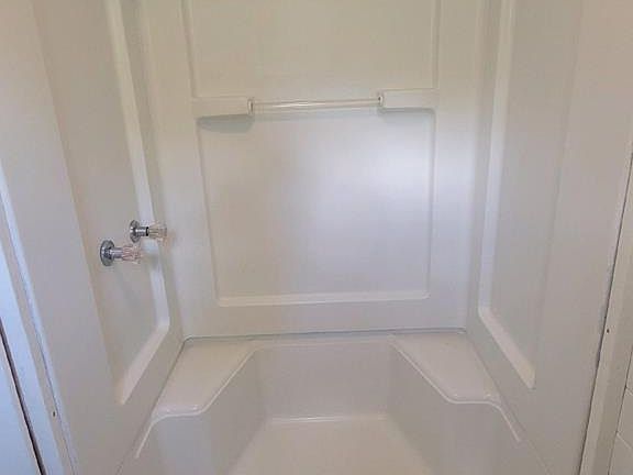 5th image of 344 Henry St