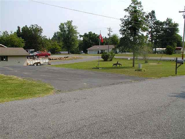 2nd image of 30 Autumn Ln