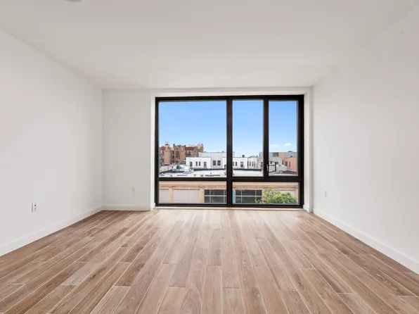 32-24 Steinway Street image 3 of 12