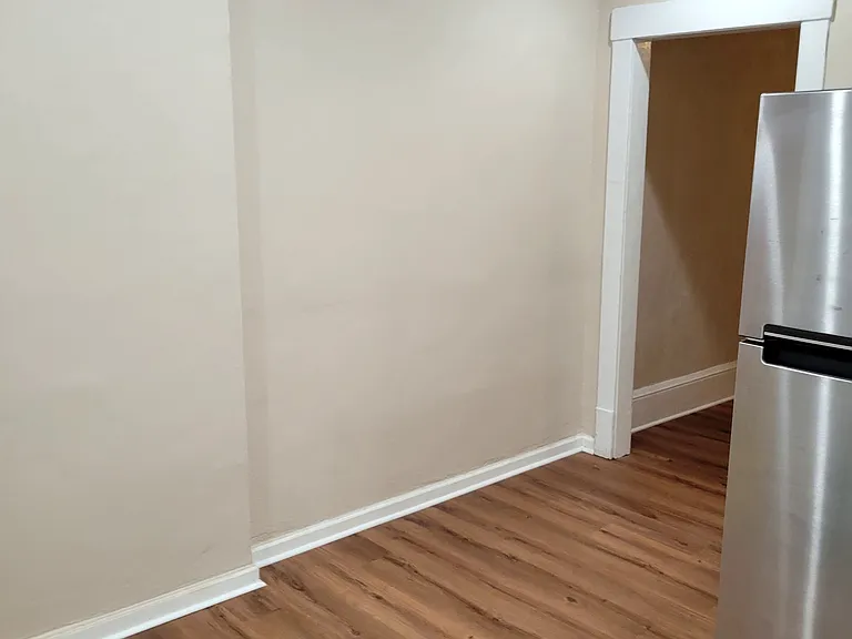 kitchen to dining room doorway