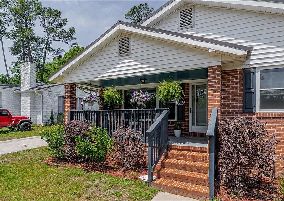 1st image of 1619 Camellia Dr