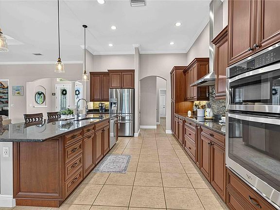 5th image of 15415 MULHOLLAND ROAD