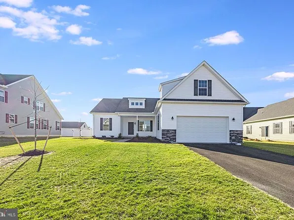 112 S Ridge Brook Dr, Felton, DE 19943