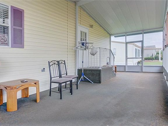 3rd image of 1655 Elkhart Cir