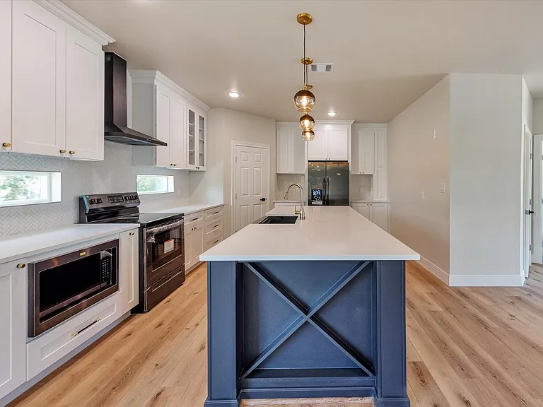 153 Bending Oaks Ln — Photo 9