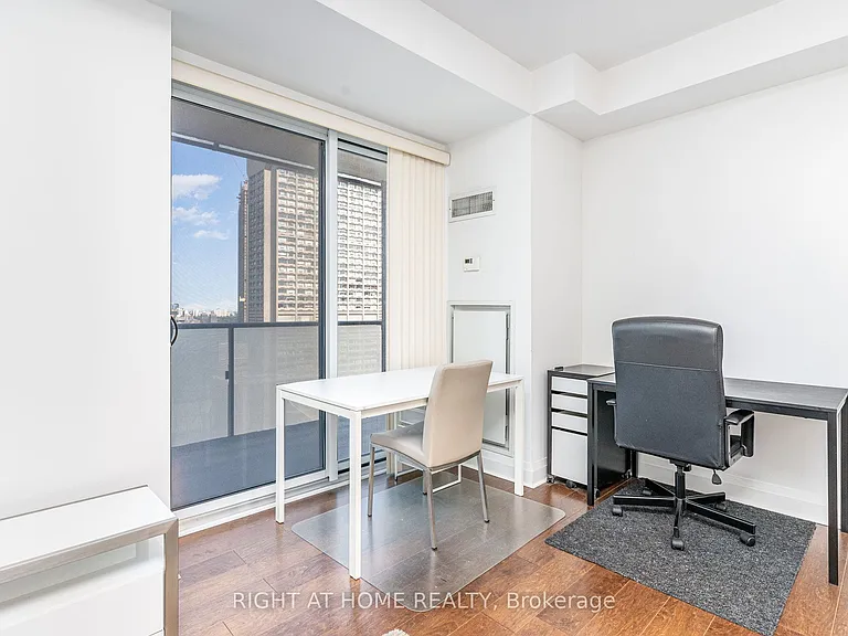 1080 Bay St #3308 — Photo 5