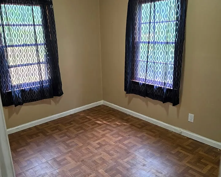 2440 Yates Dr — Photo 5