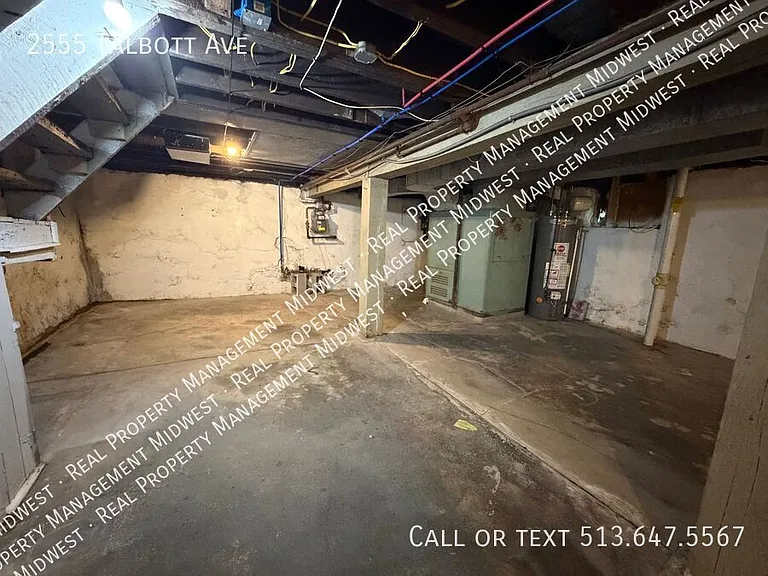 2555 Talbott Ave — Photo 15
