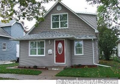 2nd image of 2754 California St NE