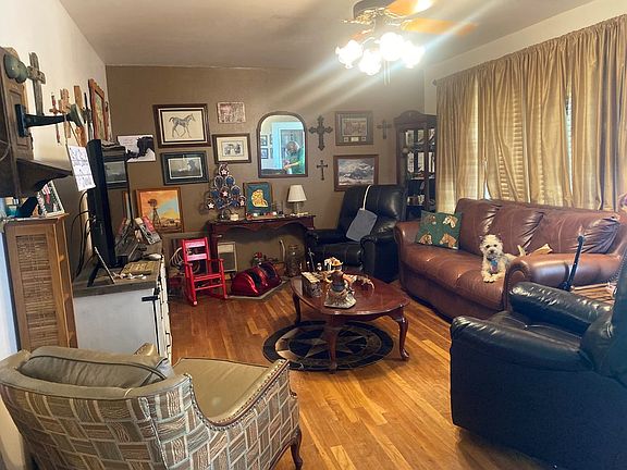 2nd image of 1404 S Burleson Ave