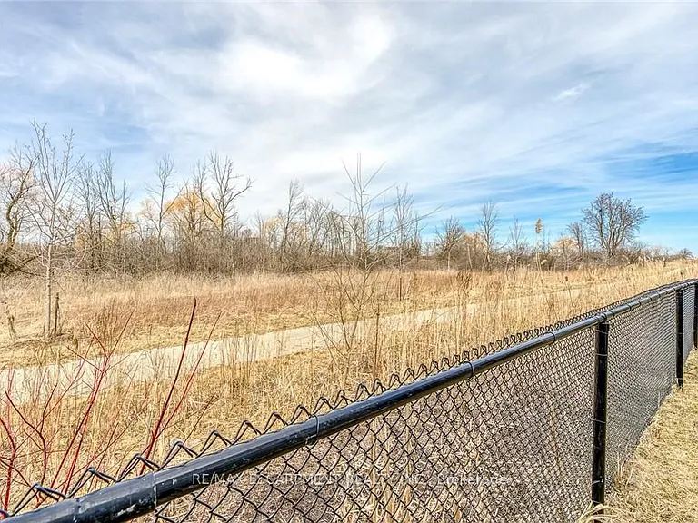 209 Fowley Dr — Photo 43