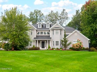 24 Sweetbriar Dr, Saratoga Springs, NY 12866